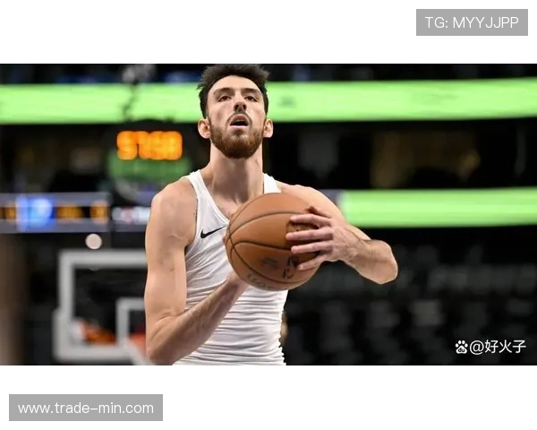 切特·霍姆格伦无球掩护制造错位，内线效率领跑雷霆